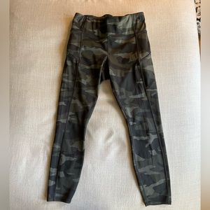 Athleta 7/8 leggings